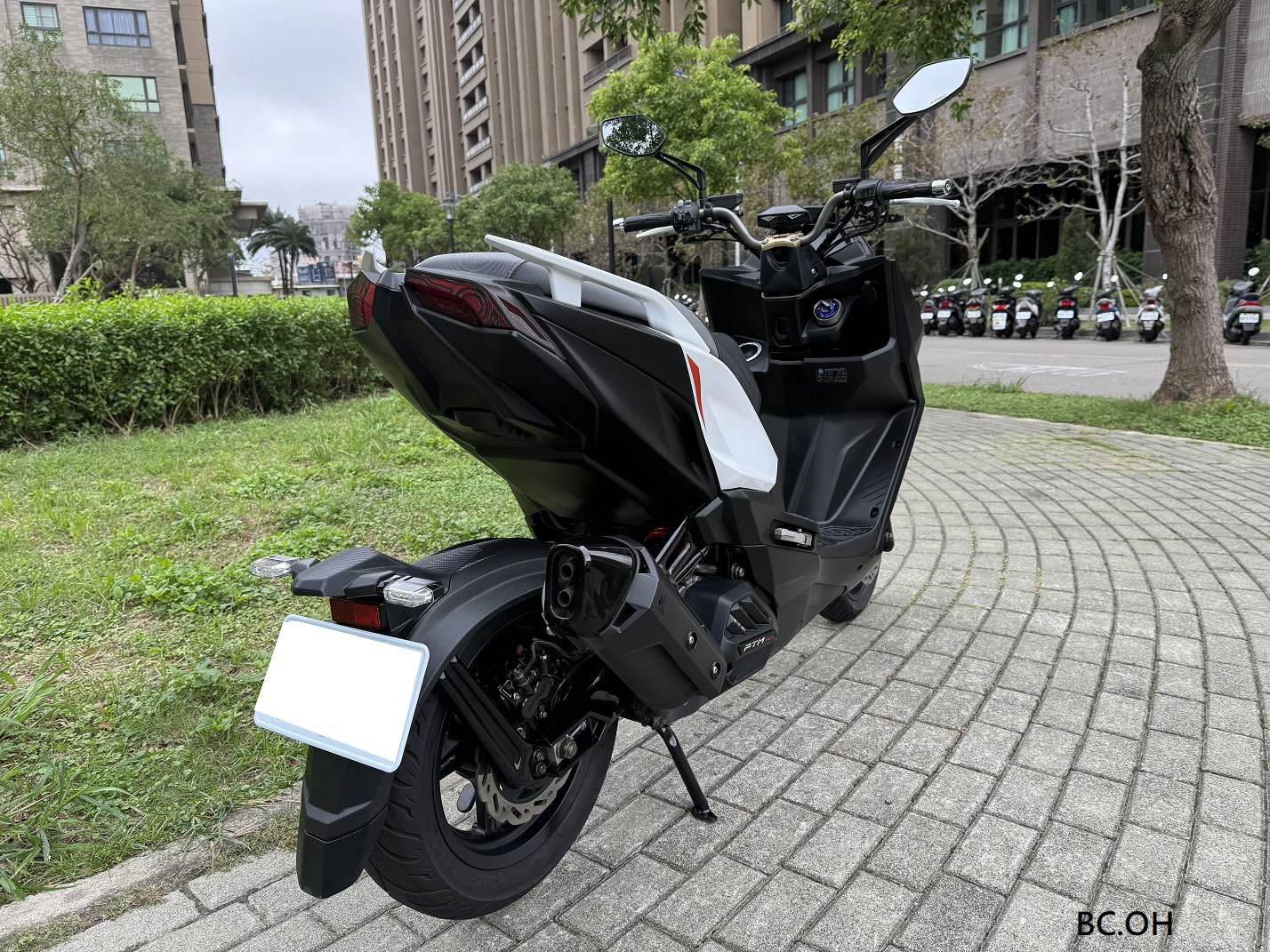 光陽 KRV MOTO 180 TCS - 中古/二手車出售中 【新竹長龍車業】KYMCO 光陽 KRV Moto 180 TCS 6967KM | 新竹長龍車業行