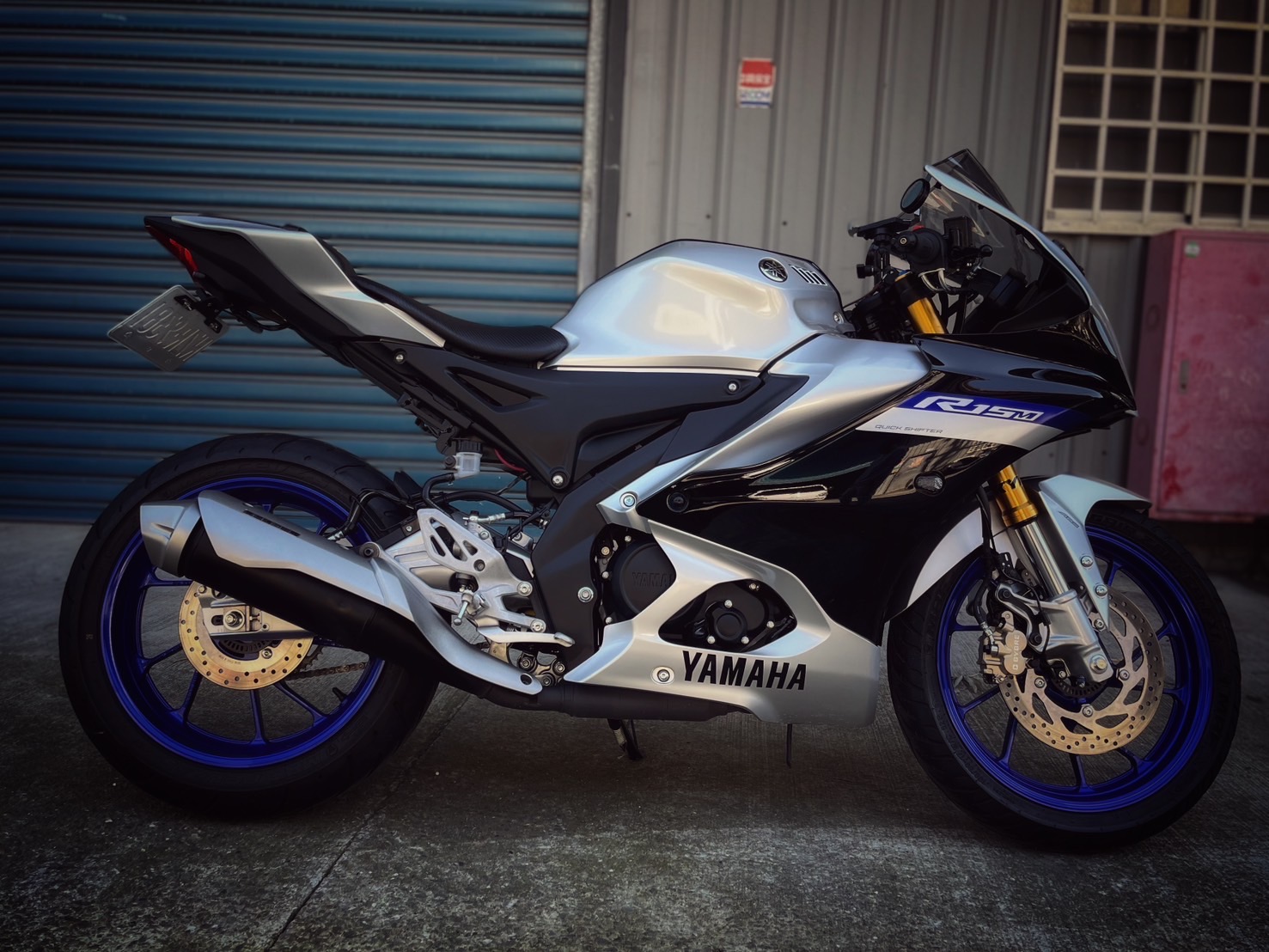 YAMAHA YZF-R15 - 中古/二手車出售中 R15v4M 一手車 基本改裝 無摔車無事故 小資族二手重機買賣 | 小資族二手重機買賣