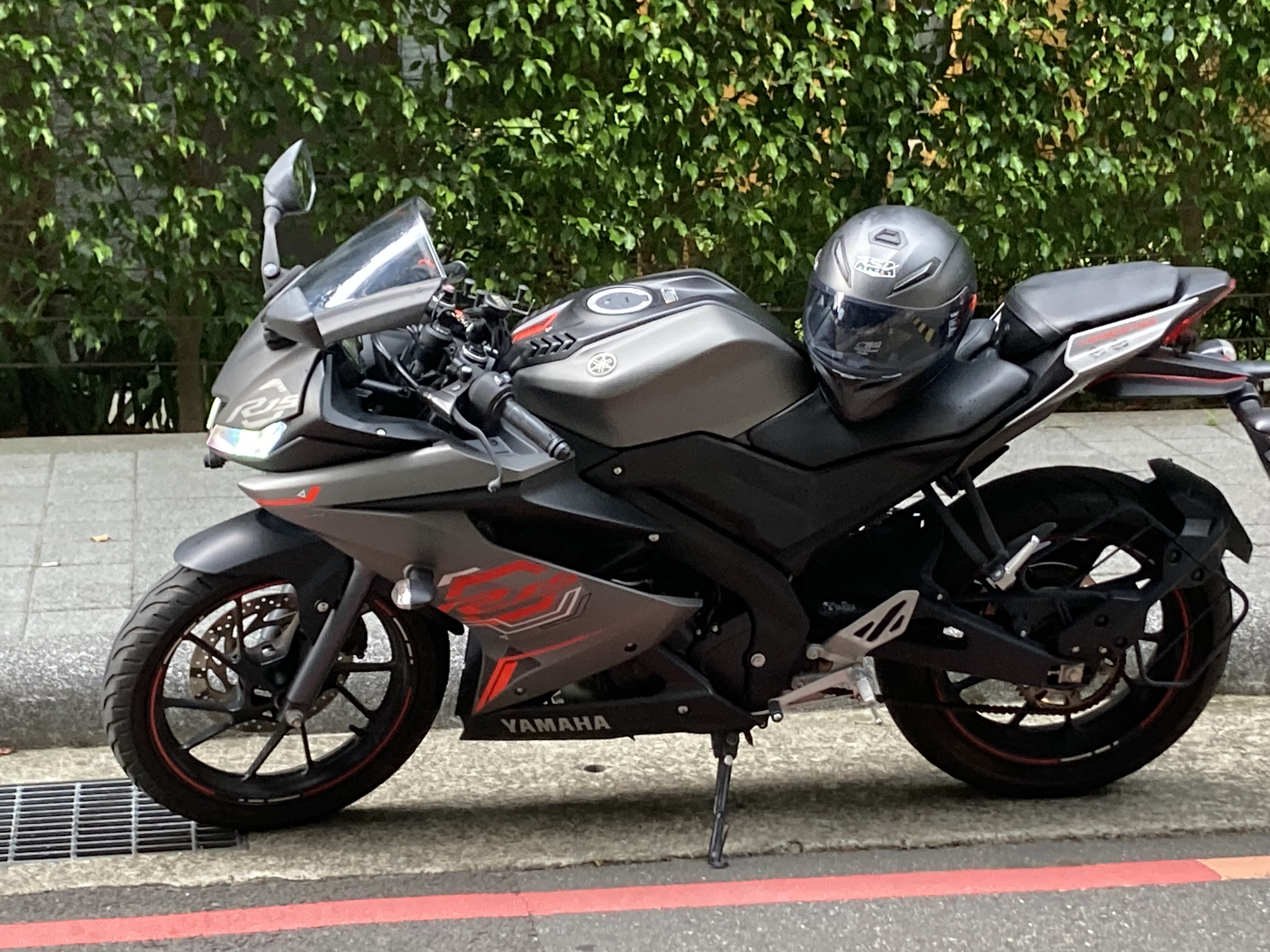 YAMAHA YZF-R15 - 中古/二手車出售中 Yamaha  R15 低哩程 車況好 定期保養 一手車 | 個人自售