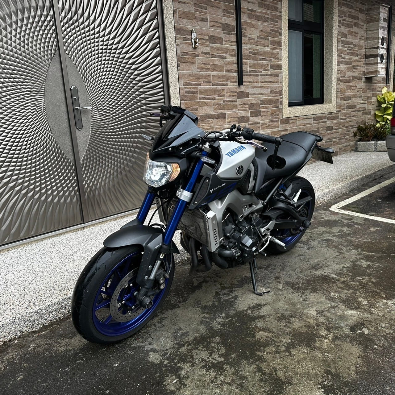 YAMAHA MT-09 - 中古/二手車出售中 2015年 YAMAHA MT-09/0元交車/分期貸款/車換車/線上賞車/到府交車 | 翊帆國際重車