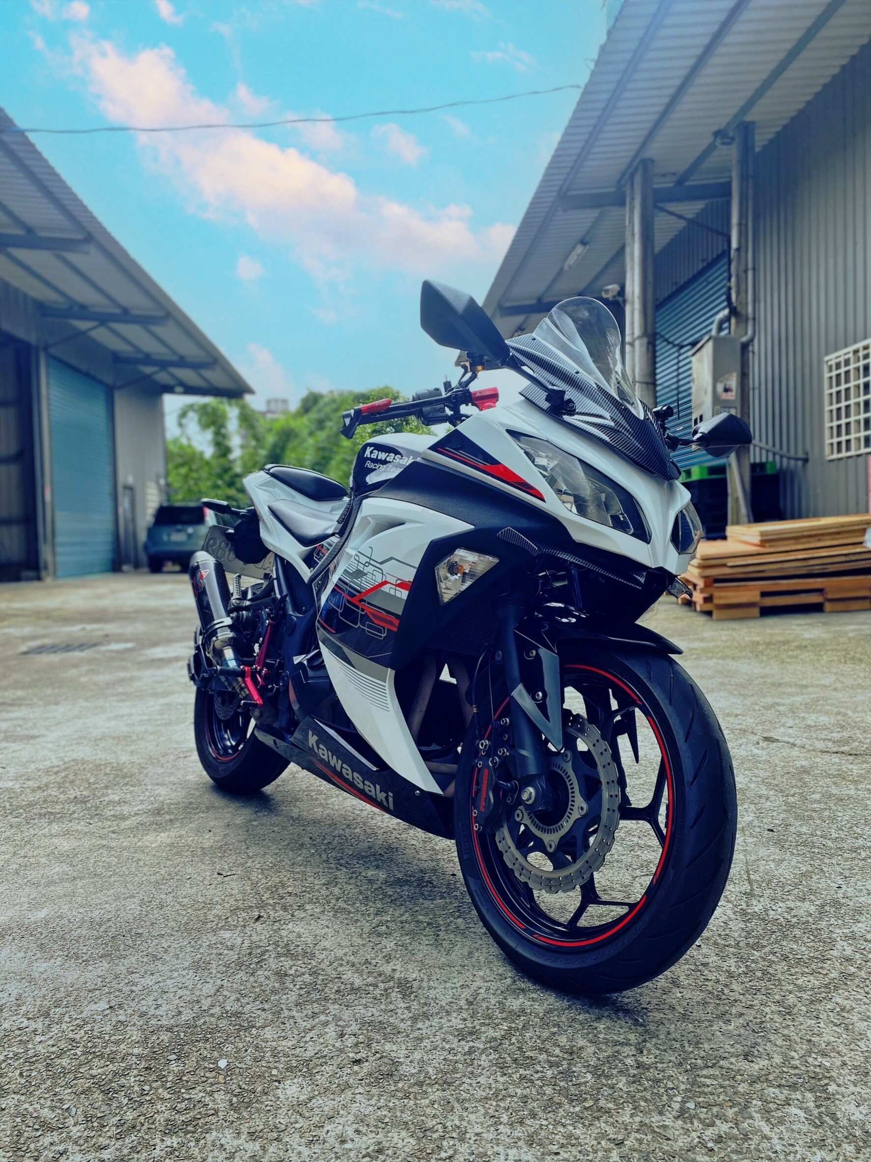 KAWASAKI NINJA300 - 中古/二手車出售中 二手重機買/賣  #Kawasaki #Ninja300 車美、眾多改裝 搜尋IG:Motoshen 專營大聖二輪廣場 | Motoshen大聖二輪廣場