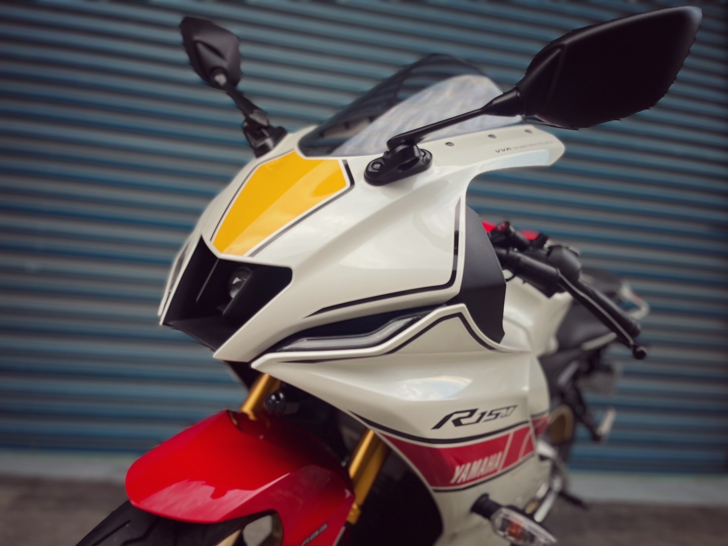 YAMAHA YZF-R15 - 中古/二手車出售中 60週年紀念版 鈦蠍管 Ohlins後避震 精品改裝 一手無倒無摔車 小資族二手重機買賣 | 小資族二手重機買賣