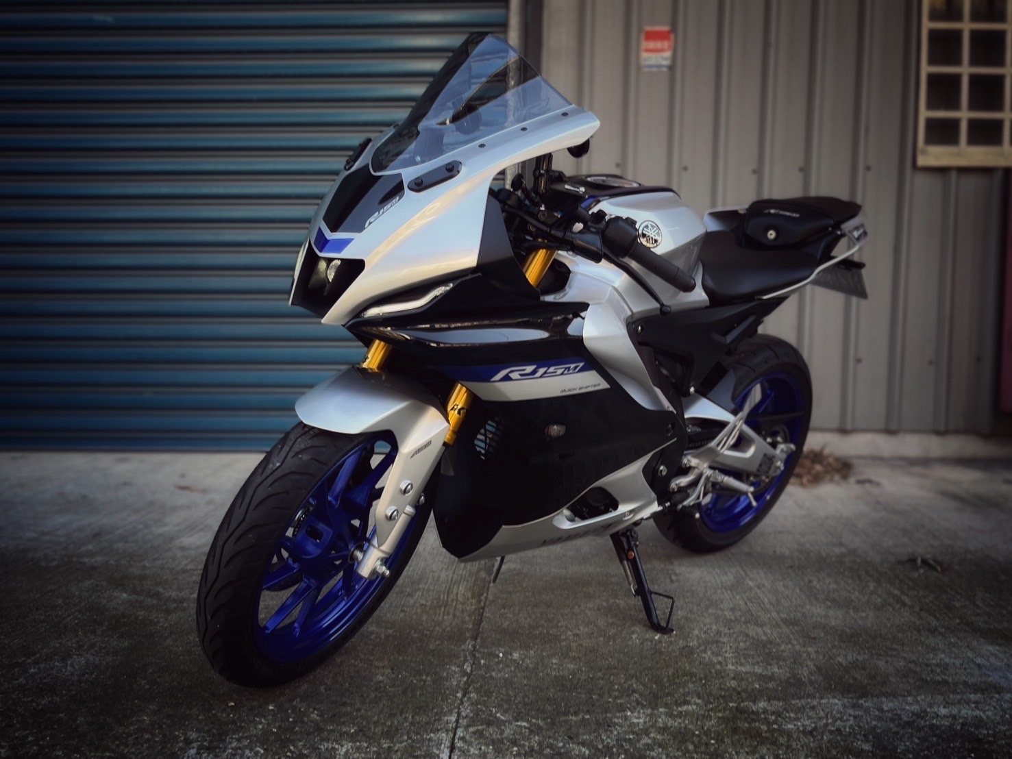 YAMAHA YZF-R15 - 中古/二手車出售中 R15v4M 一手車 基本改裝 無摔車無事故 小資族二手重機買賣 | 小資族二手重機買賣