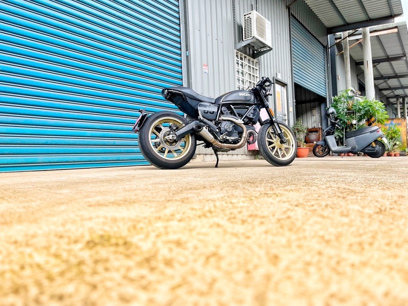 DUCATI SCRAMBLER CAFE RACER - 中古/二手車出售中 Ohlins後避震 SC排氣管 超多改裝 小資族二手重機買賣 | 小資族二手重機買賣