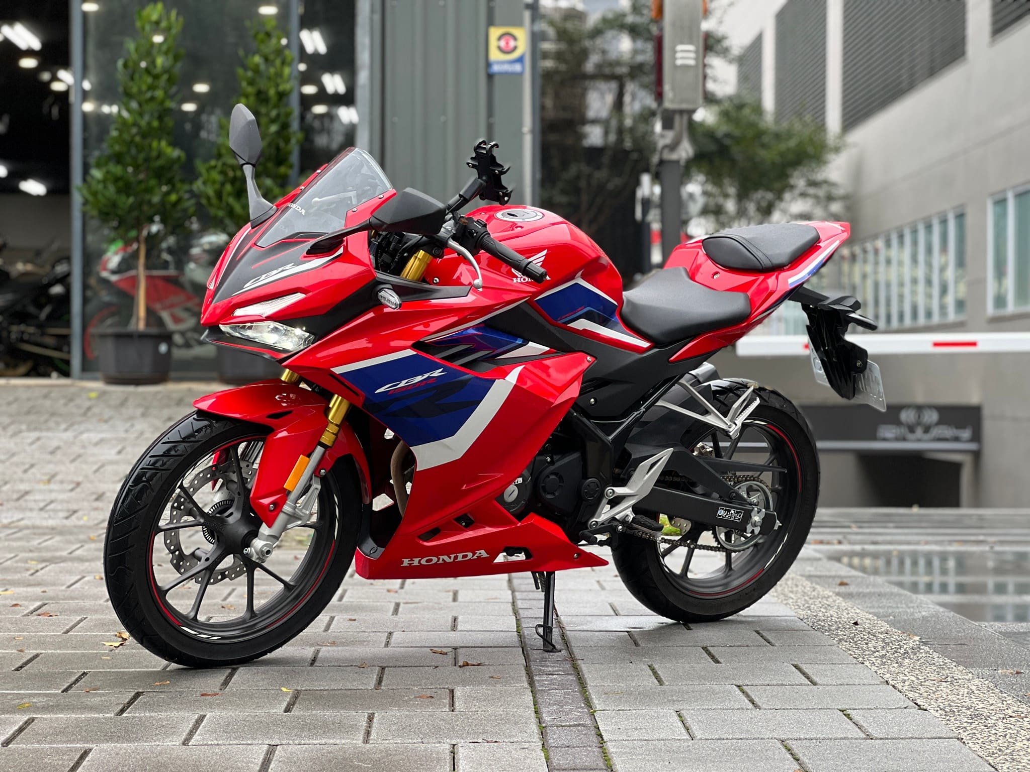 HONDA CBR150R - 中古/二手車出售中 2022年 HONDA CBR150R/0元交車/分期貸款/車換車/線上賞車/到府交車 | 翊帆國際重車