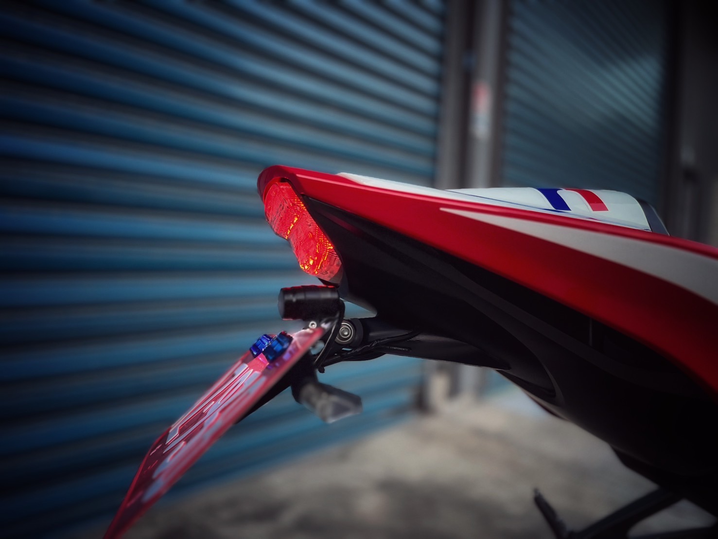 HONDA CBR1000RR Fire Blade - 中古/二手車出售中 CBR1000RR HRC配色 小紅莓排氣管 行車記錄器 無摔車無事故 小資族二手重機買賣 | 小資族二手重機買賣