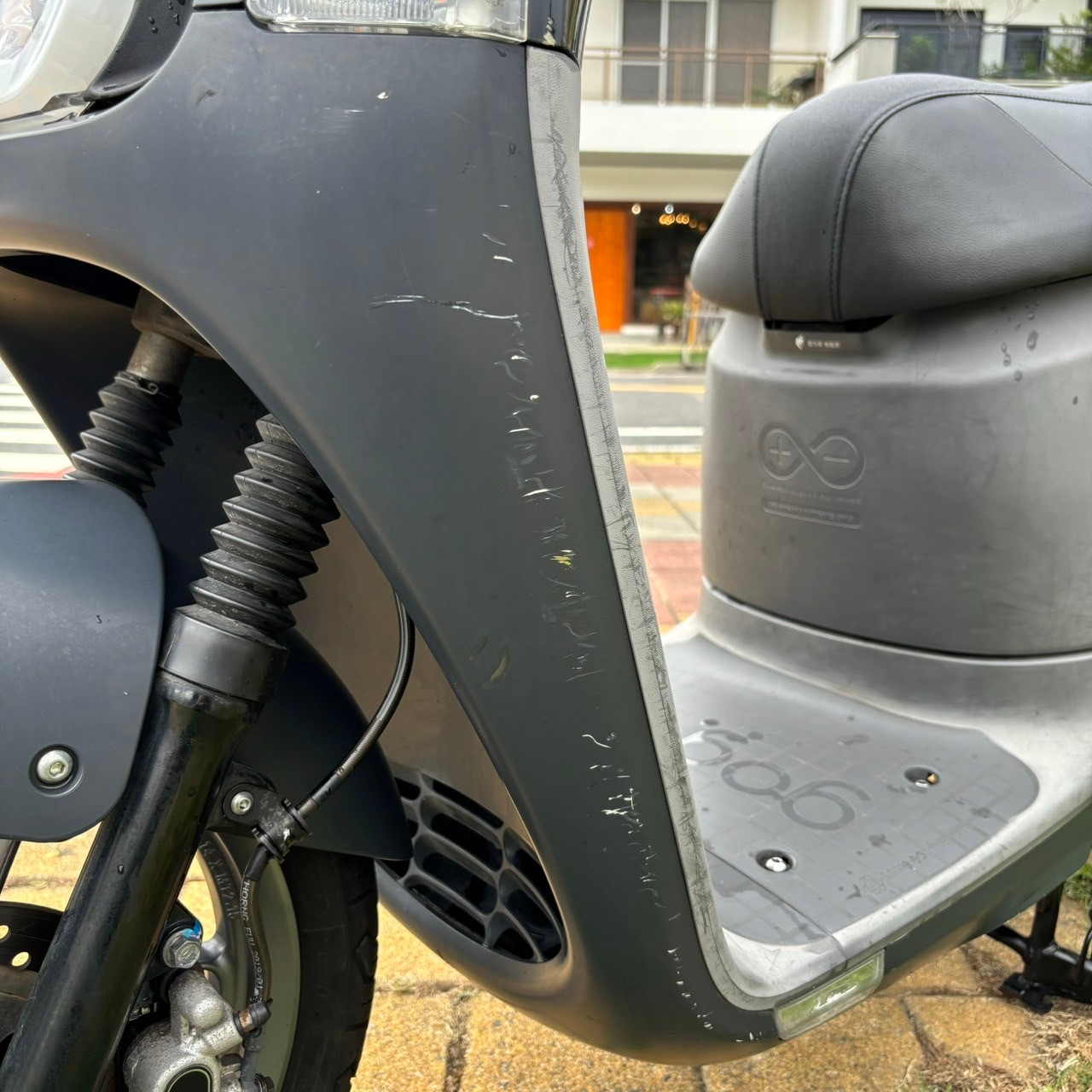 Gogoro Gogoro 2 Plus - 中古/二手車出售中 2019 GOGORO 2 PLUS #2698 現況販售 | 貳輪嶼中古機車專賣-台南店