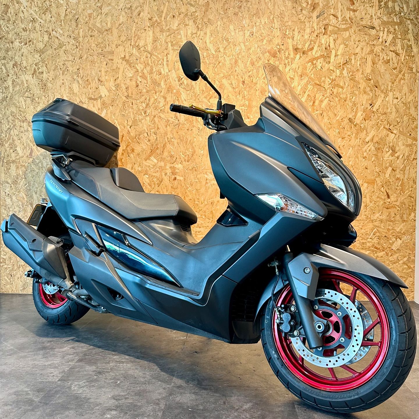 SUZUKI Burgman 400 (SKYWAVE400) - 中古/二手車出售中 2018 SUZUKI BURGMAN AN400 【漢堡400】台鈴車 | 個人自售