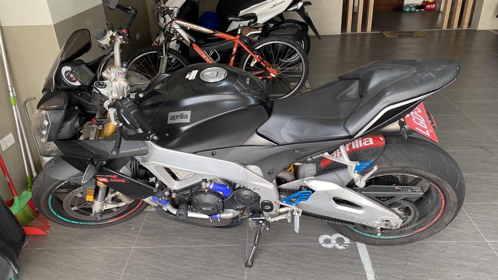 APRILIA Tuono V4 R APRC [Tuono] - 中古/二手車出售中 2014 Aprilia Tuono V4 二手 | 個人自售