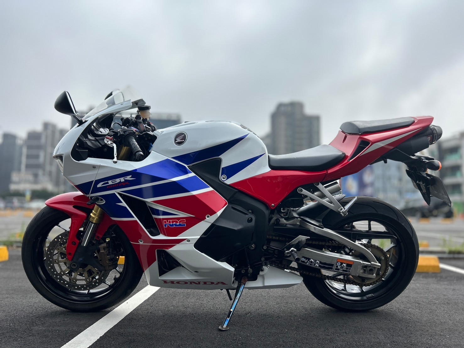 HONDA CBR600RR - 中古/二手車出售中 2013 HONDA CBR600RR | 個人自售