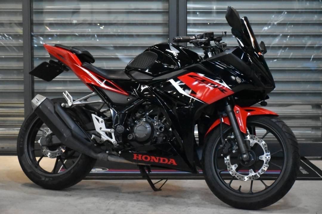 【小資族二手重機買賣】HONDA CBR150R - 「Webike-摩托車市」 黑色系 基本改裝 小資族二手重機買賣