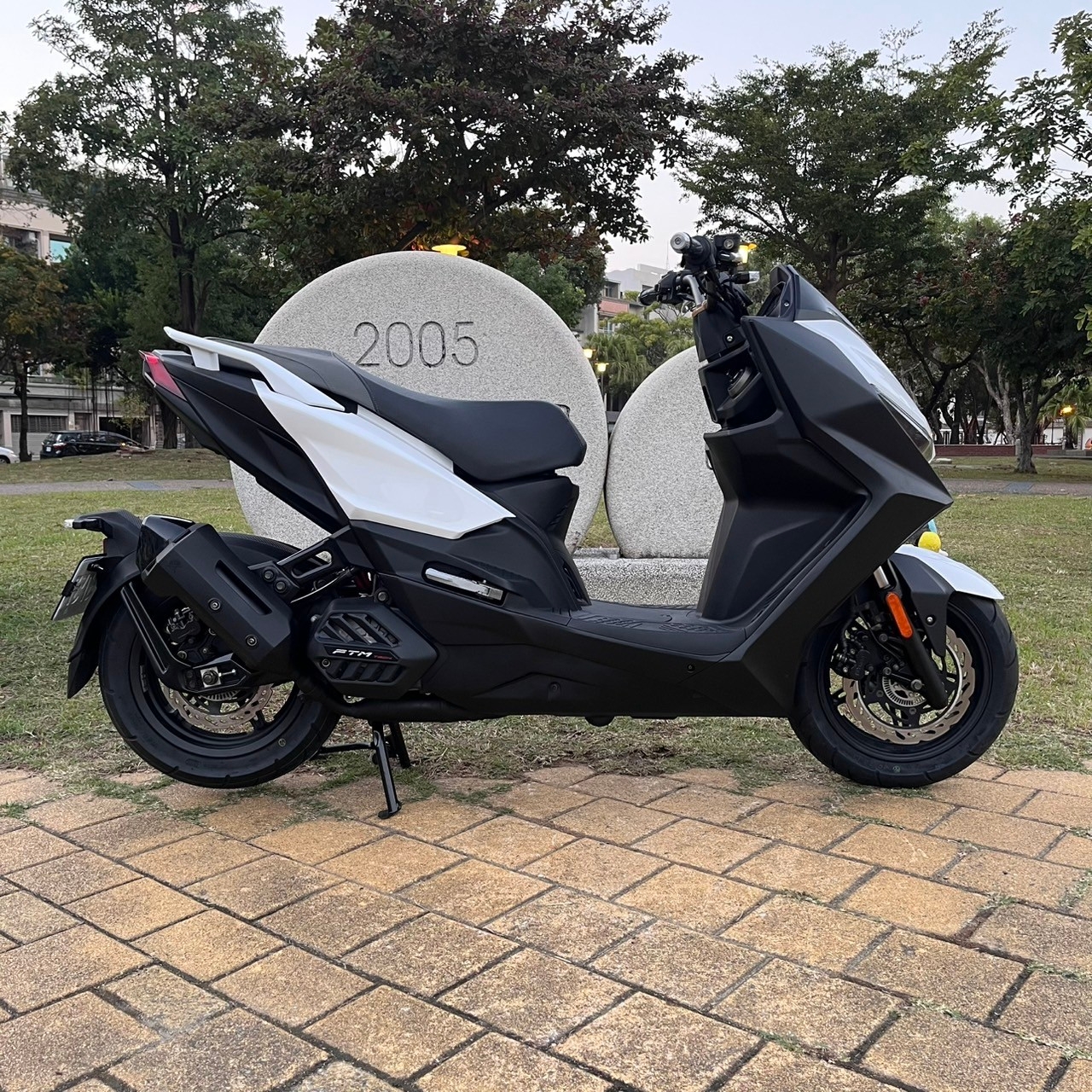 光陽 KRV180 - 中古/二手車出售中 2022 光陽 KRV MOTO 180 TCS #3757 | 貳輪嶼中古機車專賣-台南店