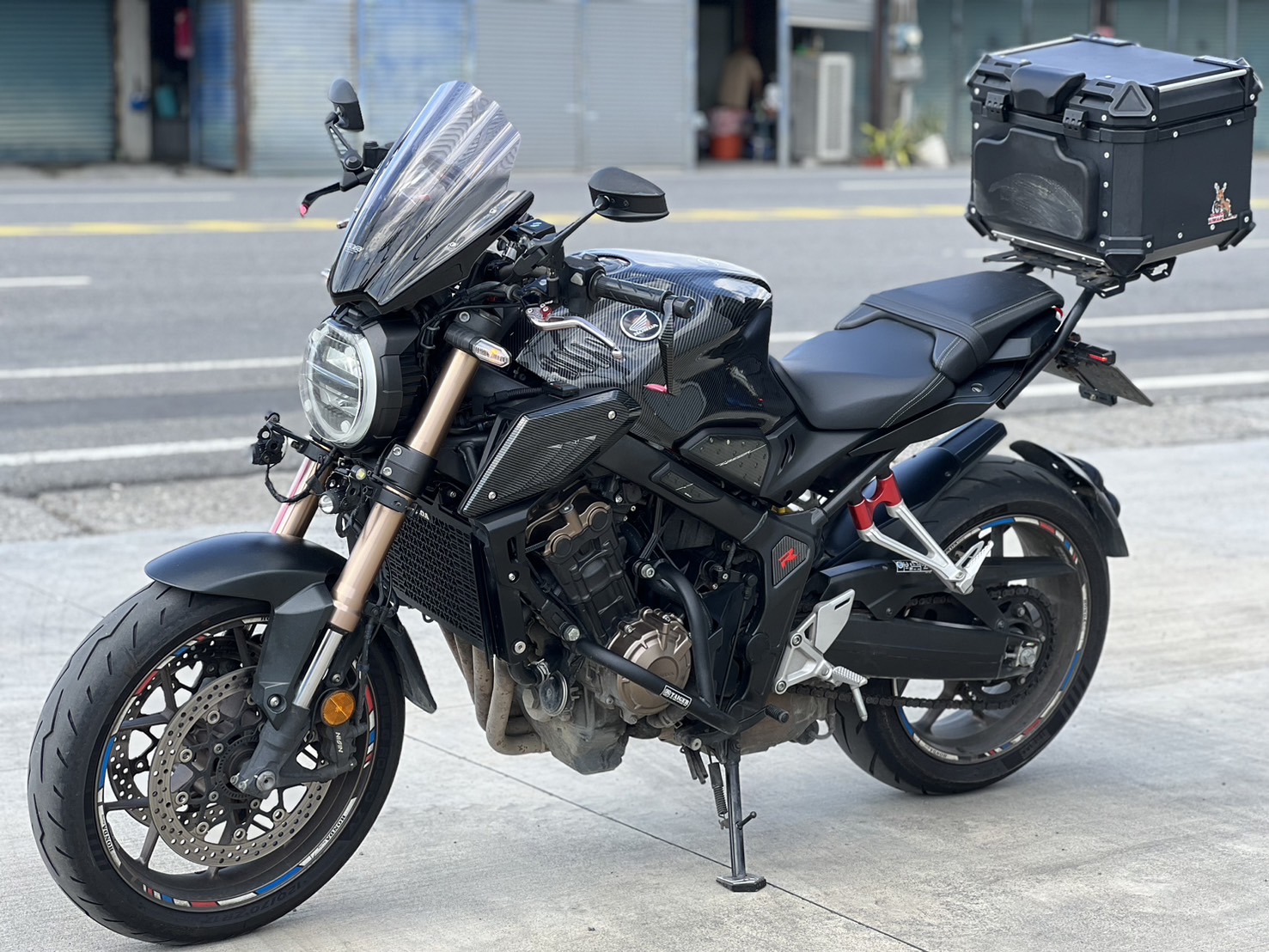 【YSP 建興車業】HONDA CB650R - 「Webike-摩托車市」 本田CB650R（霧燈 黑化）