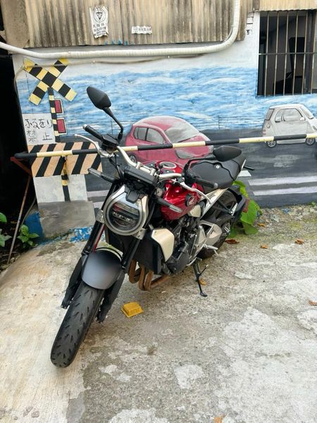 HONDA CB1000R - 中古/二手車出售中 HONDA CB1000R 台本車 TFT 彩色儀表 | 個人自售