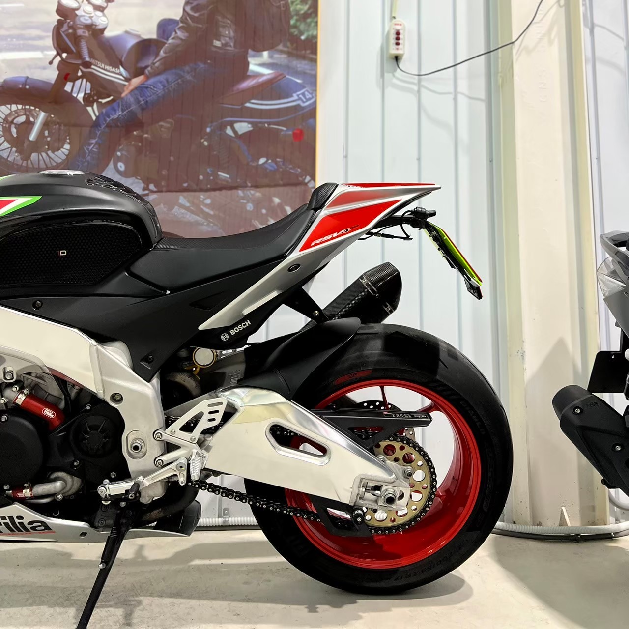 APRILIA RSV4 R APRC ABS - 中古/二手車出售中 【售】 2017 Aprilia RSV4 RR 全車原廠車殼 套完整度改裝 | mumu's moto