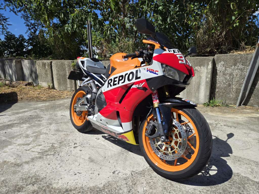 HONDA CBR600RR - 中古/二手車出售中 [出售] 2014年 HONDA CBR600RR  | 老爹重機