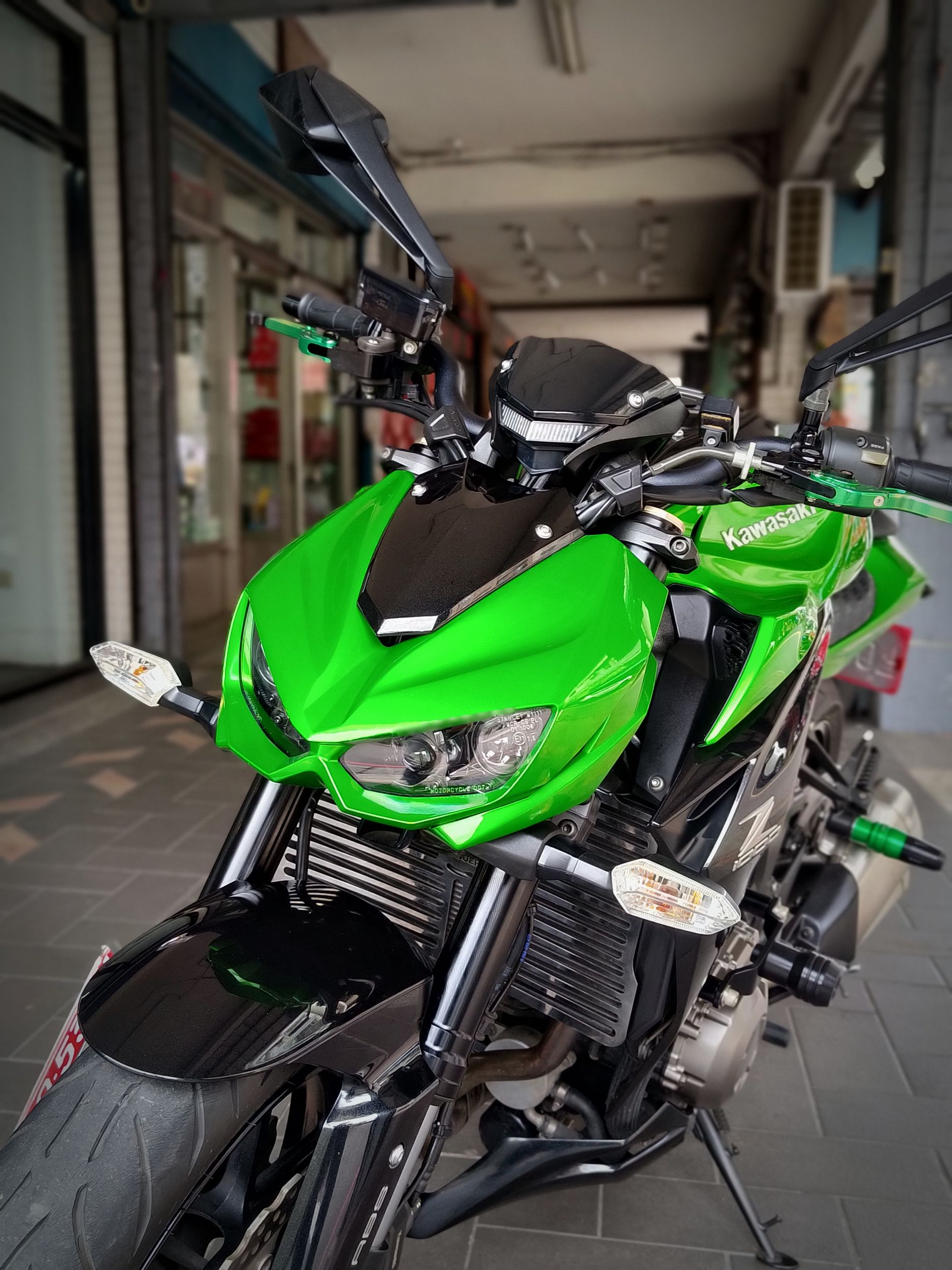 KAWASAKI Z1000 - 中古/二手車出售中 Z1000 ABS 總代理只跑6590km，原漆如新車般一樣 | 成蘆進口摩托車