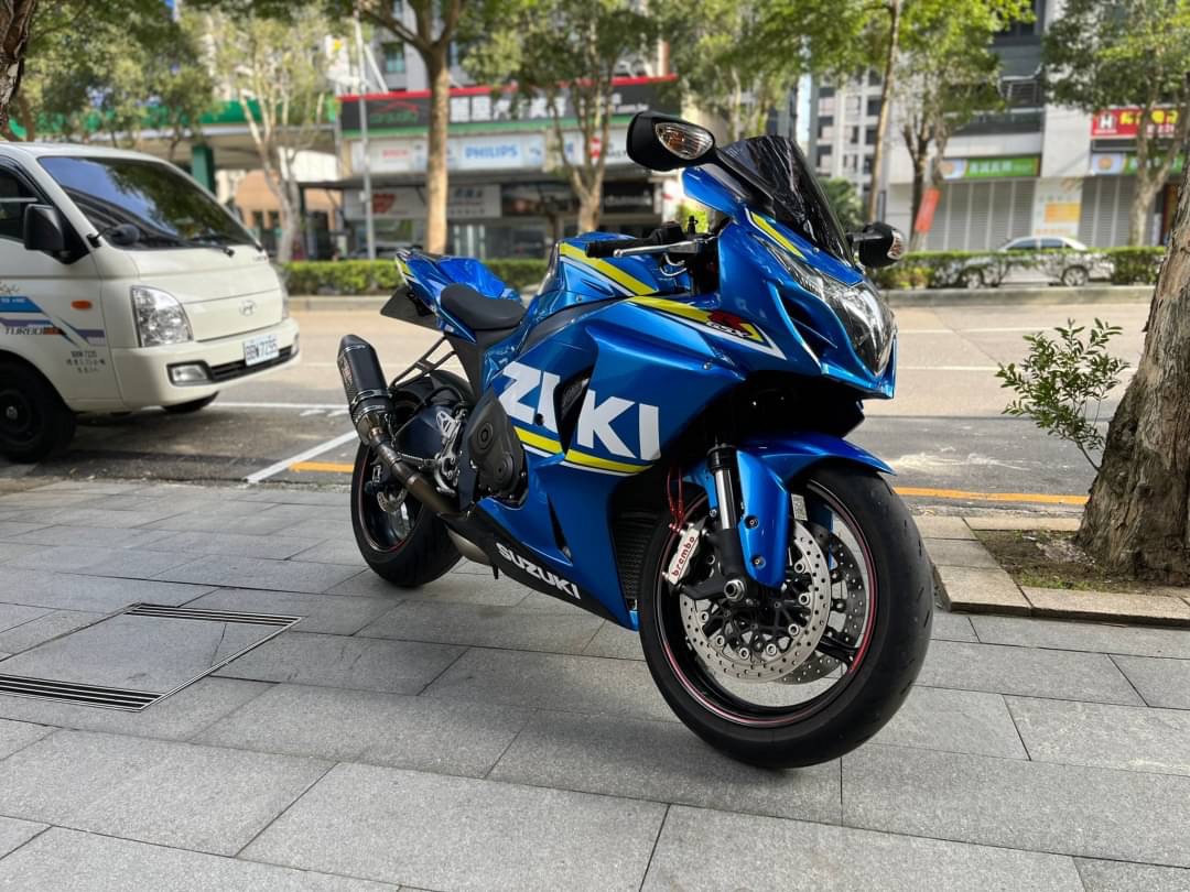 【小資族二手重機買賣】SUZUKI GSX-R1000 - 「Webike-摩托車市」 Yoshimura排氣管 金屬油管 小資族二手重機買賣