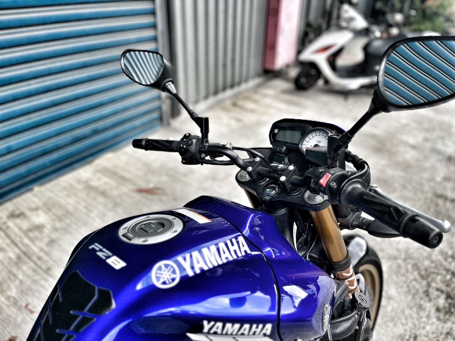 YAMAHA FZ8 (FZ8N) - 中古/二手車出售中 美國吉村管 前後輪全新 無摔無事故 小資族二手重機買賣 | 小資族二手重機買賣