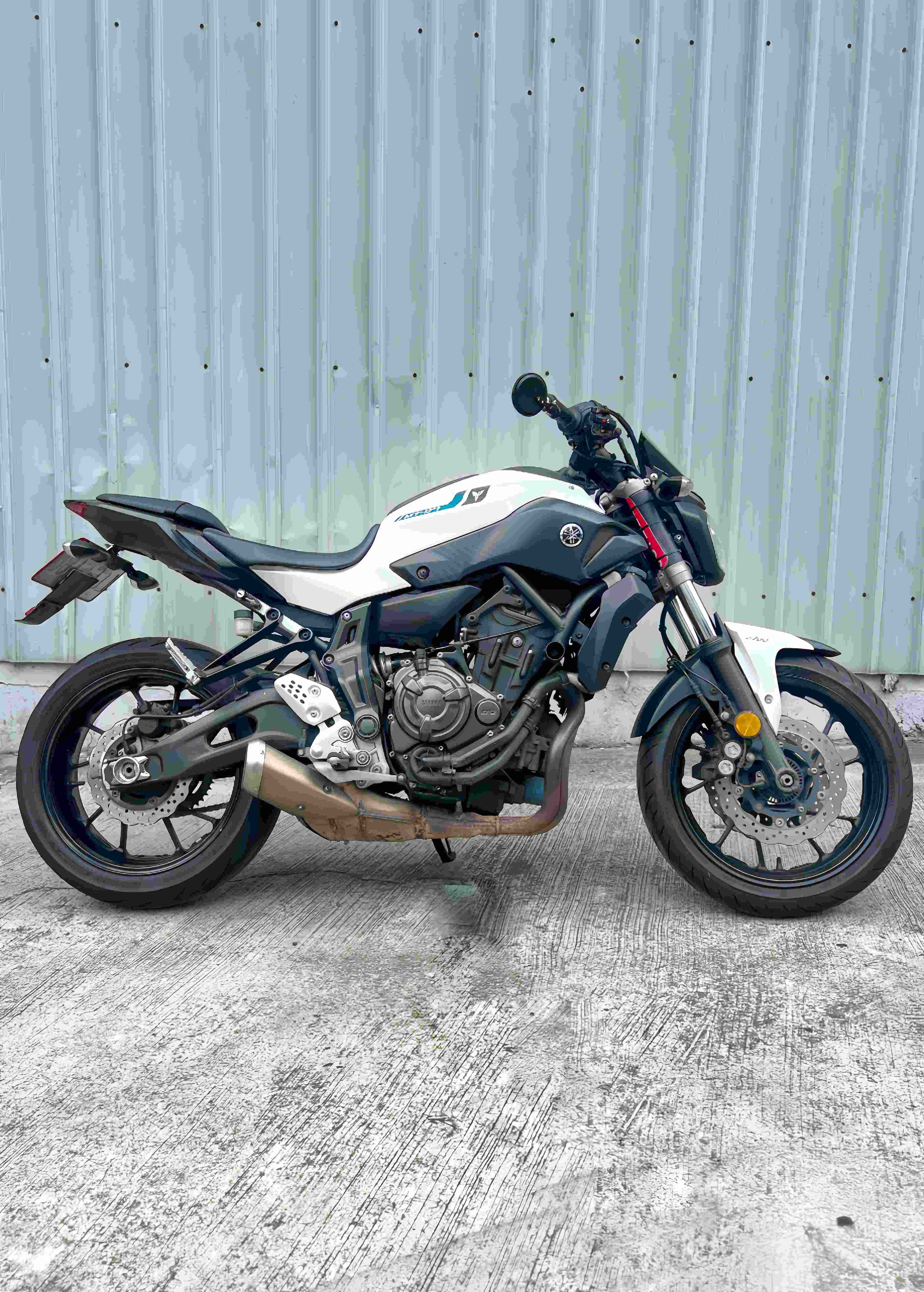 YAMAHA MT-07 - 中古/二手車出售中 2017年 MT-07 稀有白色系 通勤首選 原漆 無事故 阿宏大型重機買賣 | 阿宏大型重機買賣