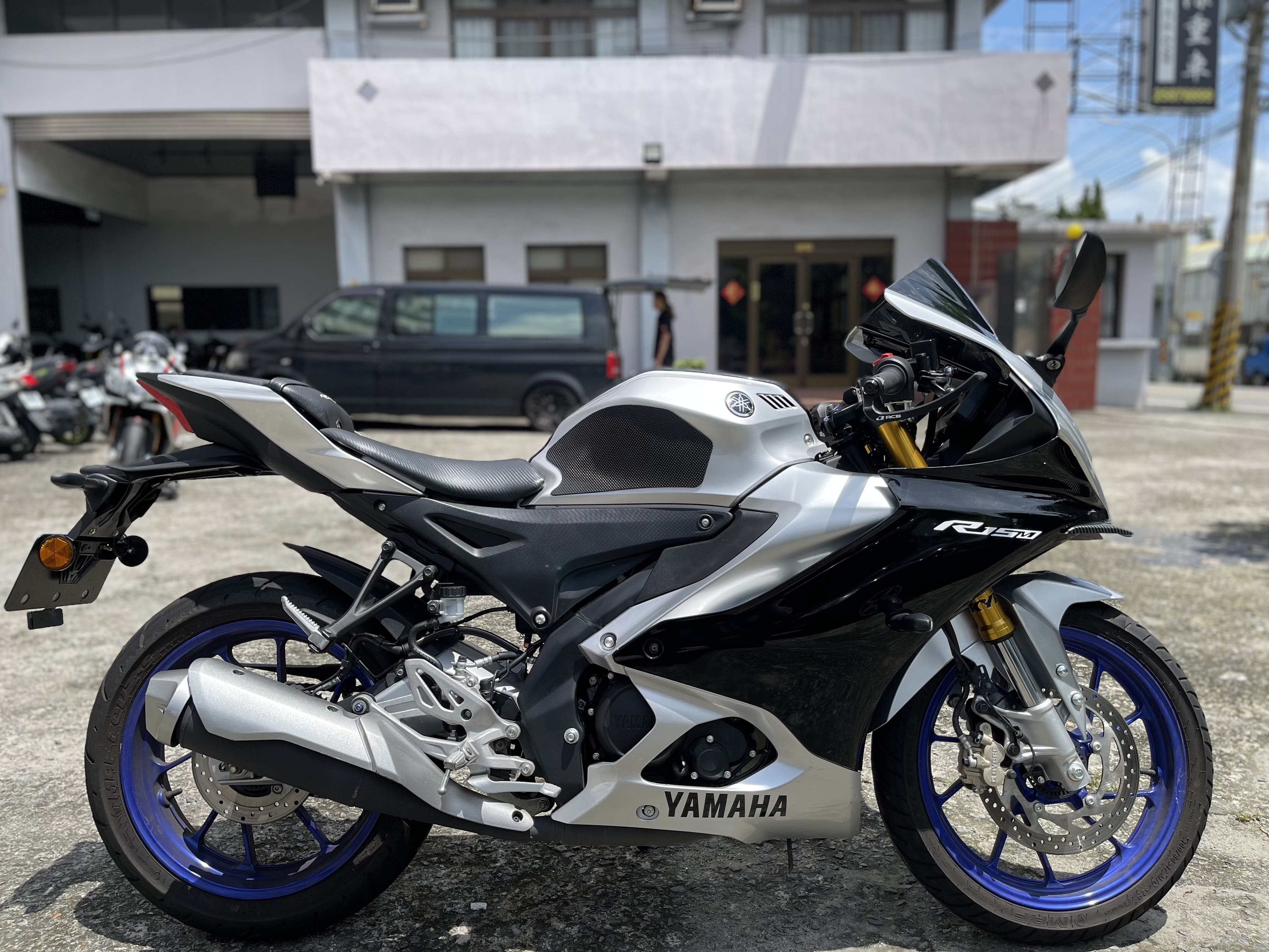 YAMAHA YZF-R15 - 中古/二手車出售中 2023年 YAMAHA YZF-R15M/0元交車/分期貸款/車換車/線上賞車/到府交車 | 翊帆重車-Queena