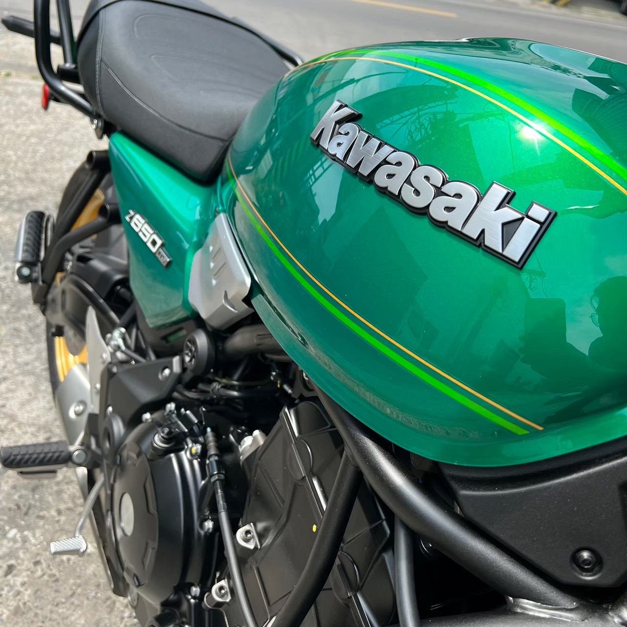 KAWASAKI Z650RS新車出售中 售 新車 KAWASAKI Z650 RS 綠色 灰色 Z650RS 舒適 高顏值 | 飛翔國際