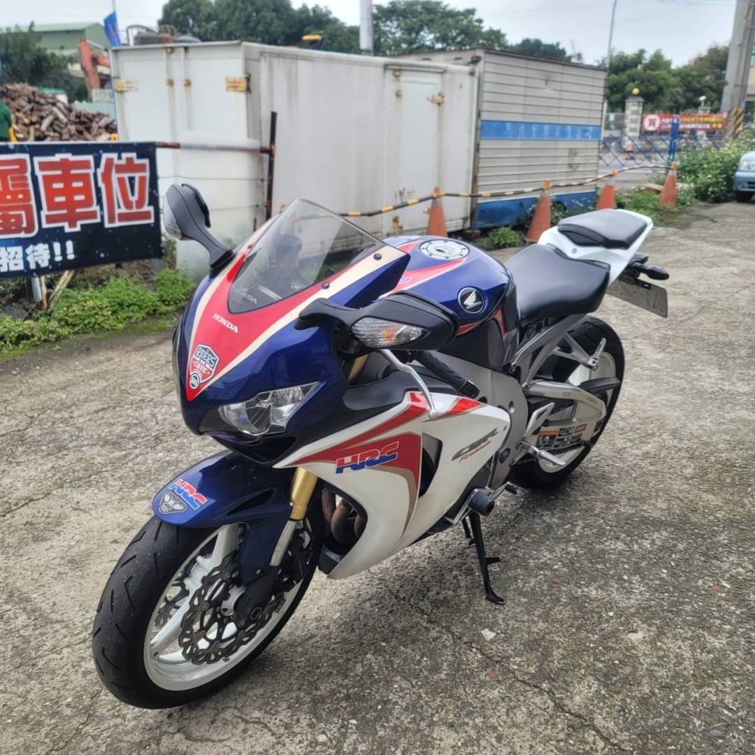 HONDA CBR1000RR Fire Blade - 中古/二手車出售中 HONDA CBR1000RR 無尾熊 | J.C.重車