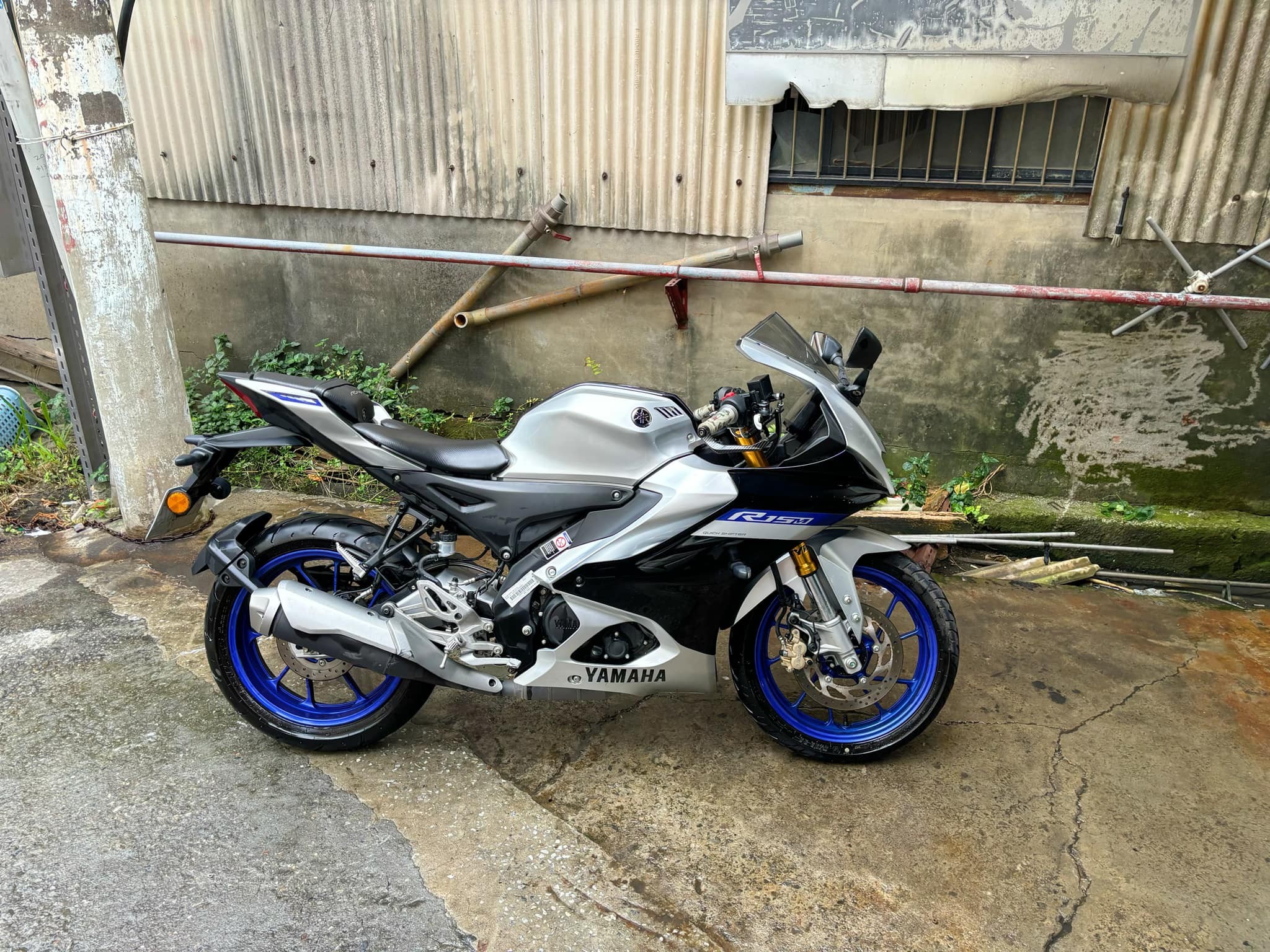 YAMAHA YZF-R15 - 中古/二手車出售中 YAMAHA R15M TFT 彩色儀表  | 個人自售