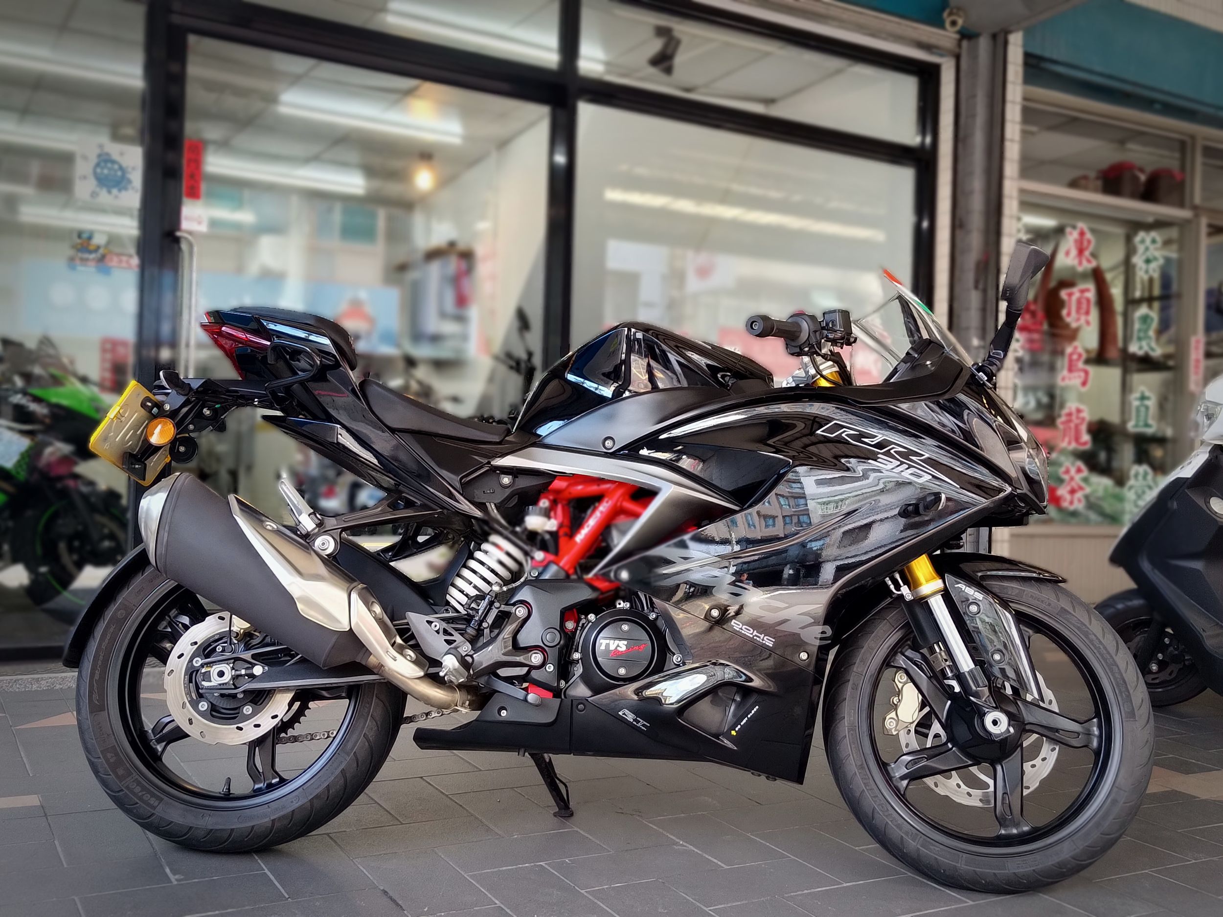 【成蘆進口摩托車】HONDA CBR300R - 「Webike-摩托車市」 TVS APACHE RR310 ABS 一手車只跑2875km，原漆完美無傷如新車般