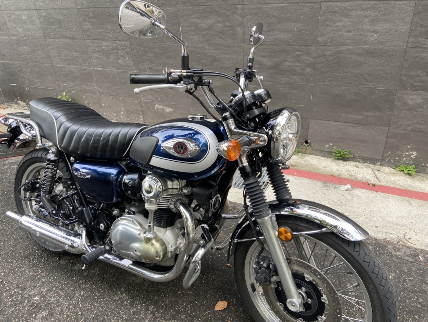 KAWASAKI W800 - 中古/二手車出售中 台崎美車託售.定期保養.車況極佳.車主年邁割愛.全額銀貸免保人 | 立帆國際重機代銷中心