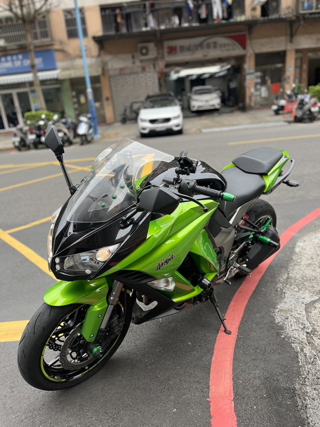 【小木炭想賣車】KAWASAKI Ninja 1000SX - 「Webike-摩托車市」 公升級旅跑 騎姿輕鬆 2012 KAWASAKI Z1000SX