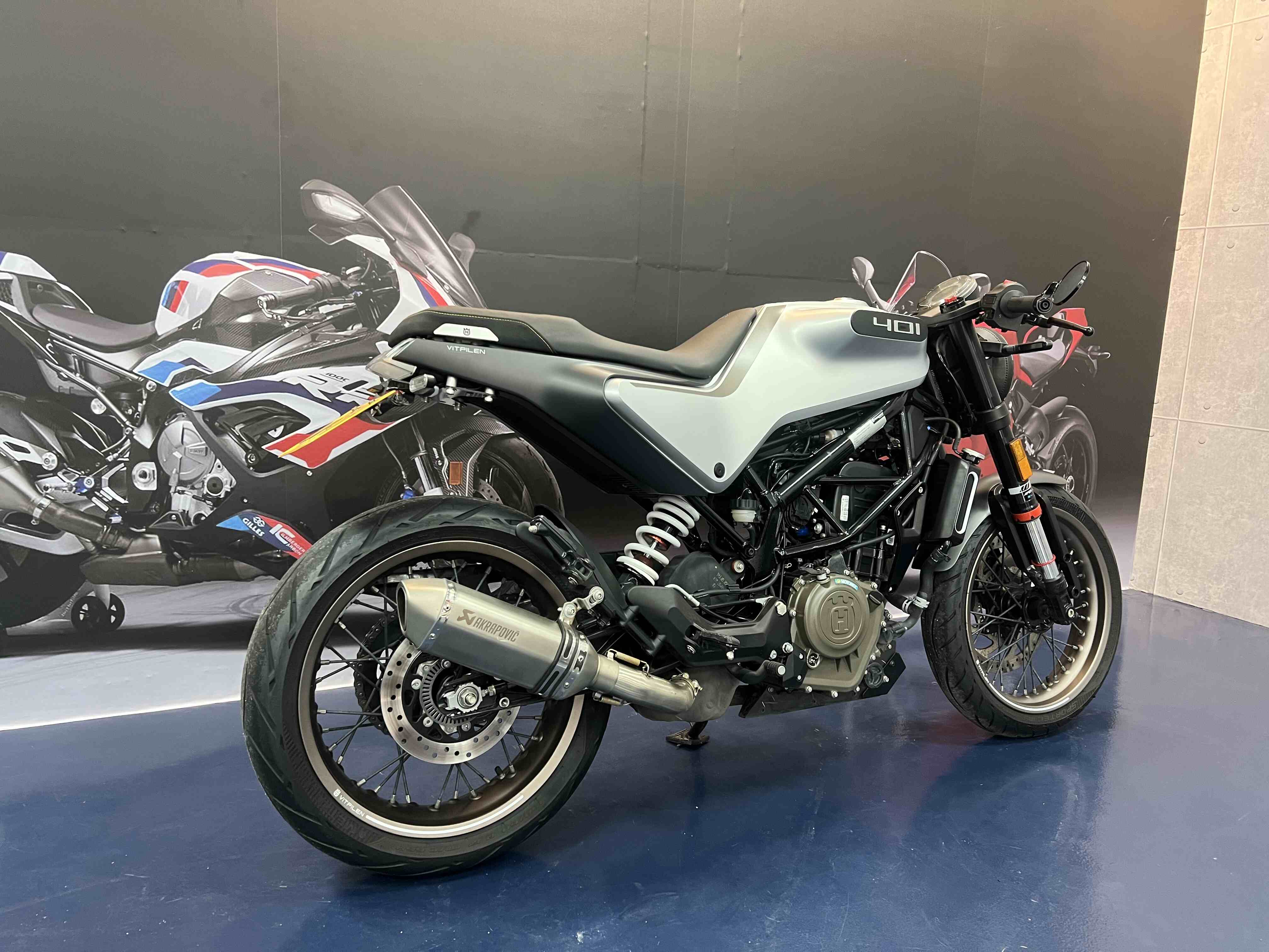 HUSQVARNA VITPILEN 401 - 中古/二手車出售中 2021 Husqvarna Vitpilen 401 ABS 白劍 | 哈斯重機