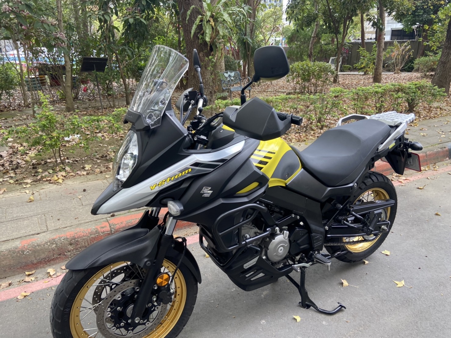 SUZUKI V-STROM 650 (DL650) - 中古/二手車出售中 低里程美車託售.多樣配備升級.無待修立馬可環島.全額銀帶免保人 | 立帆國際重機代銷中心