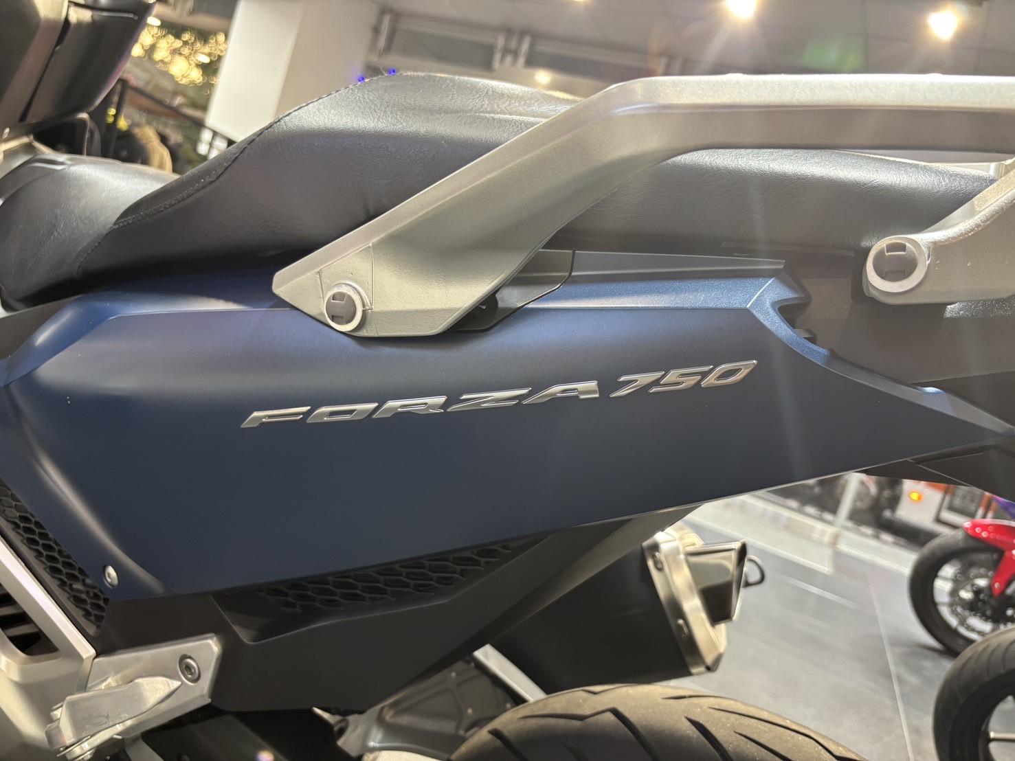 HONDA X-ADV - 中古/二手車出售中 Forza750 出廠年份：2021.05 領牌年份：2021.06 行駛里程：7853公里 車輛所在：新北市中和區 | 個人自售