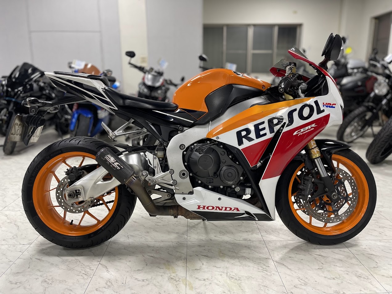 HONDA CBR1000RR Fire Blade - 中古/二手車出售中 HONDA CBR1000RR | 個人自售