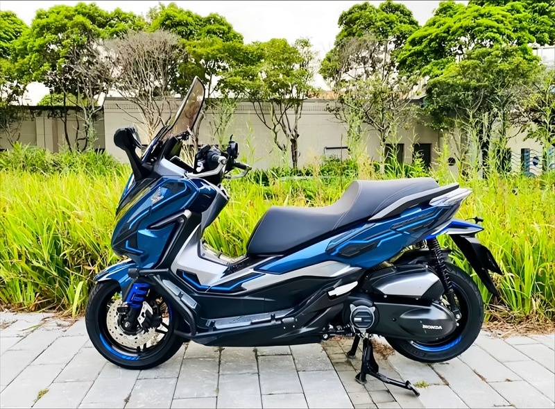 HONDA FORZA 300 - 中古/二手車出售中 HONDA FORZA300 2019出廠2020發照 | 輪泰車業