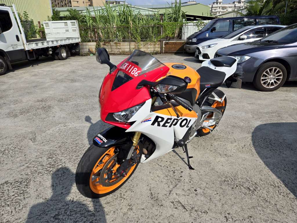 HONDA  CBR1000RR  - 中古/二手車出售中 [出售] 2015年 HONDA CBR1000RR  | 老爹重機