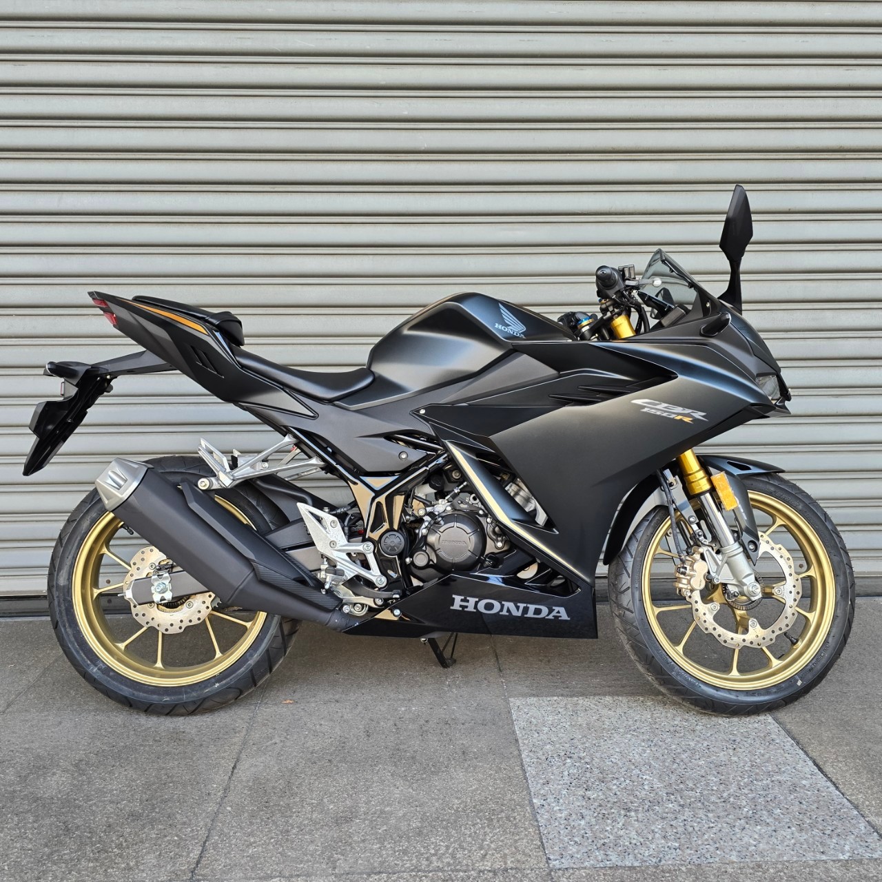 HONDA CBR150R新車出售中 售 HONDA 新車 CBR150R 力豹士 HRC 輕檔 CBR | 飛翔國際