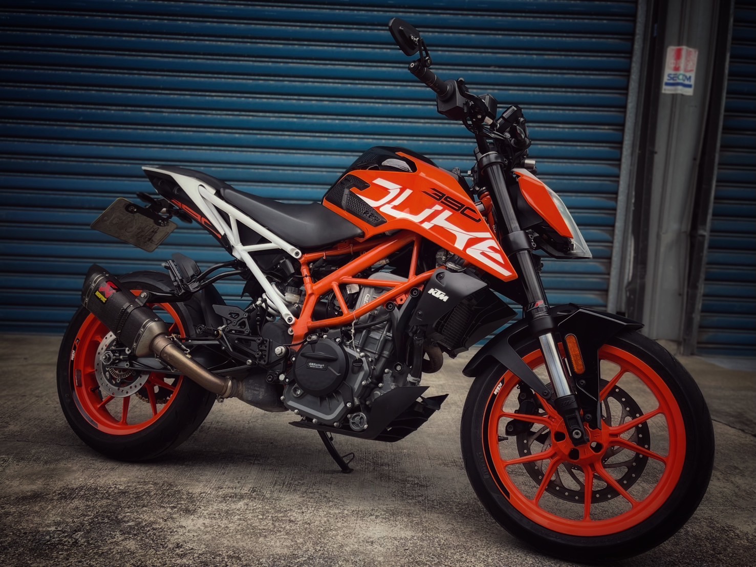 KTM 390DUKE - 中古/二手車出售中 Duke390 碳蠍管 ENLiNT腳踏後移 眾多改裝 小資族二手重機買賣 | 小資族二手重機買賣