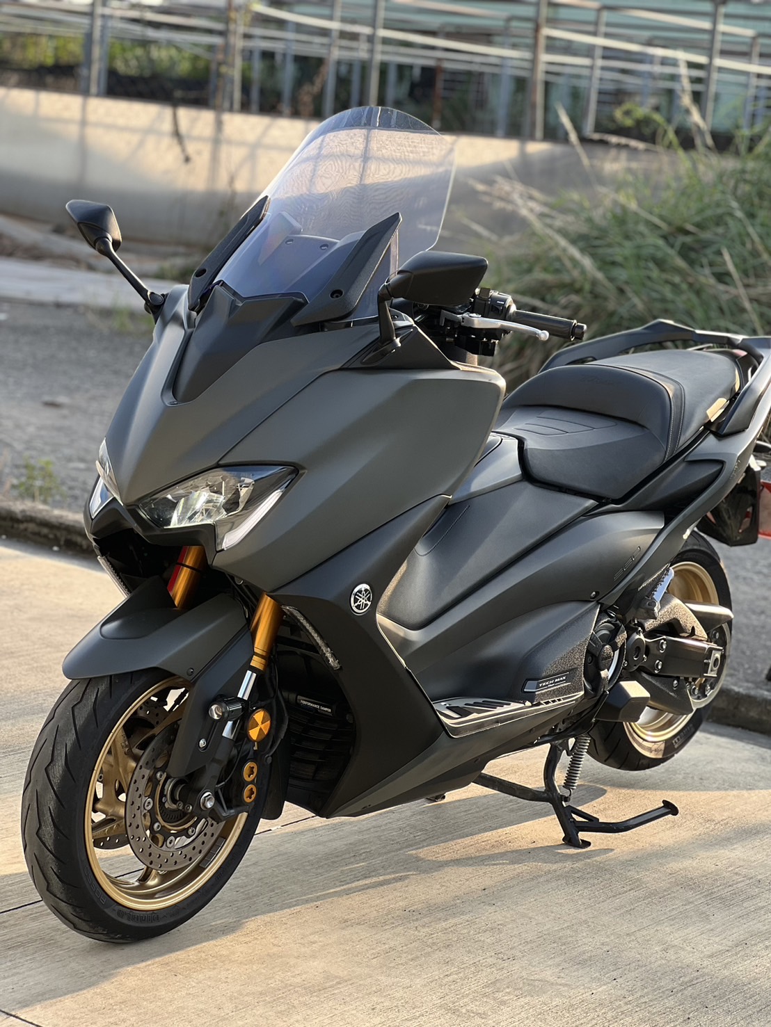 YAMAHA TMAX560 - 中古/二手車出售中 TMAX 560(歐老師 霧燈） | YSP 建興車業