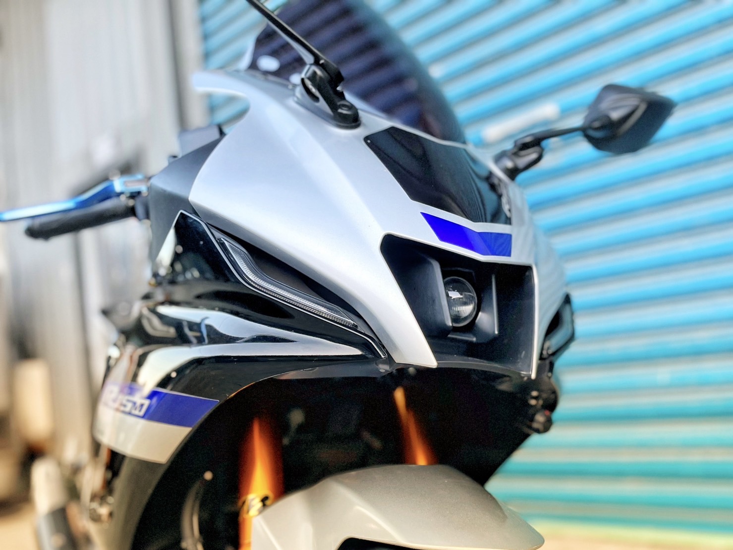 YAMAHA YZF-R15 - 中古/二手車出售中 全段排氣管 行車記錄器 超多改裝 小資族二手重機買賣 | 小資族二手重機買賣