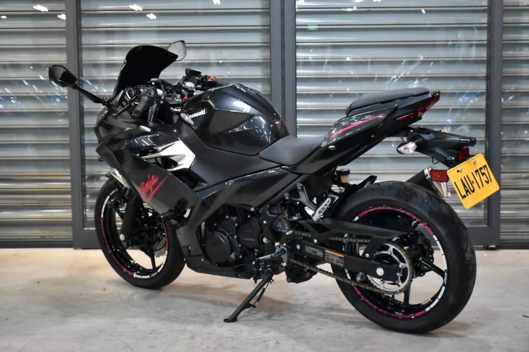 KAWASAKI NINJA400 - 中古/二手車出售中 稀有黑色 小資族二手重機買賣 | 小資族二手重機買賣