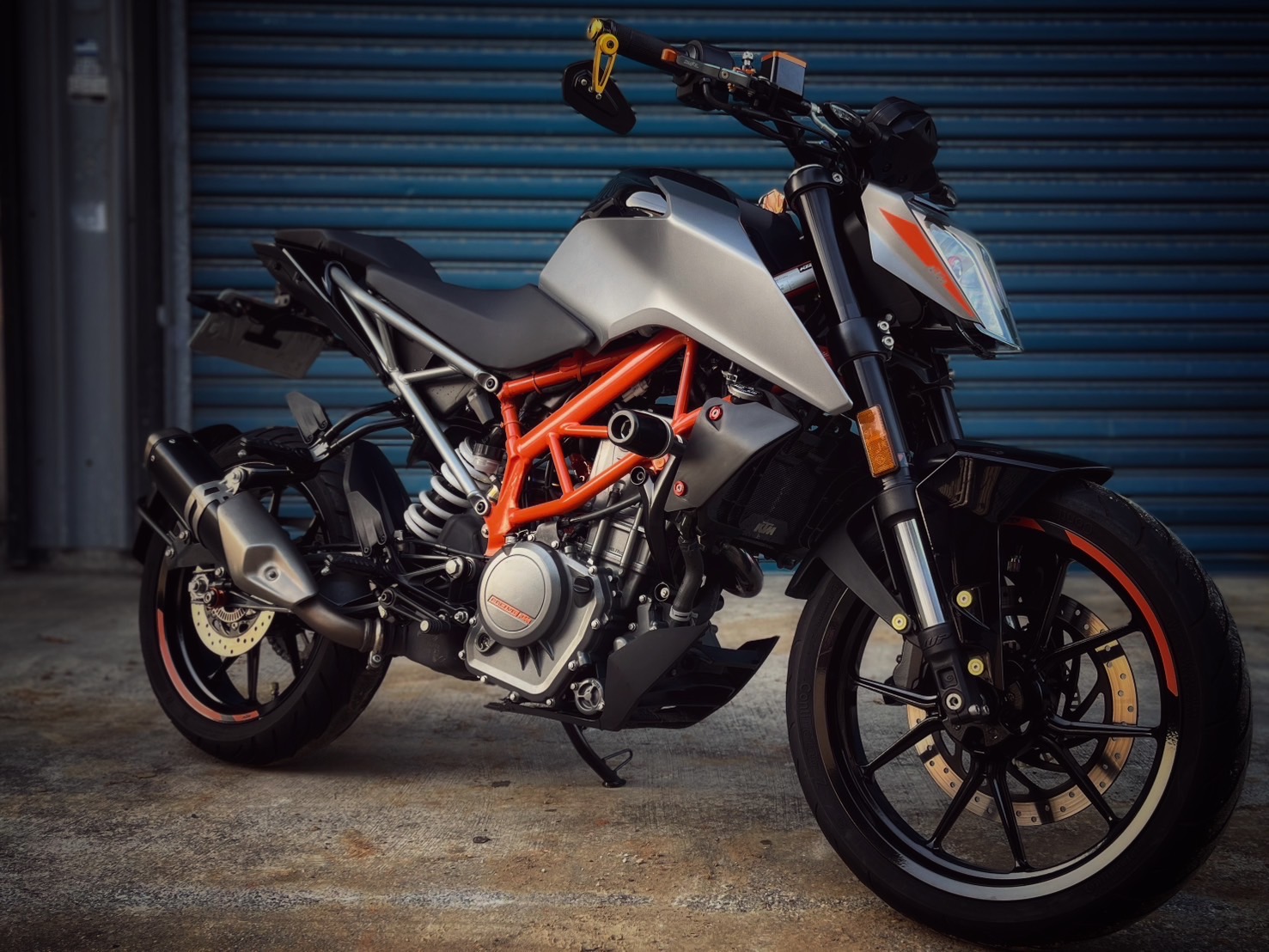 KTM 250DUKE - 中古/二手車出售中 Duke250 魚眼大燈 眾多鈦螺絲 YRFactory前中段 小資族二手重機買賣 | 小資族二手重機買賣