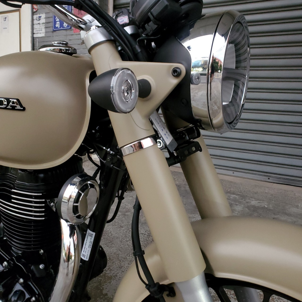 HONDA CB350新車出售中 售 2024 CB350 DLX PRO 黃牌復古 CB350皇家版 CB350棕色 CB350沙色 | 飛翔國際