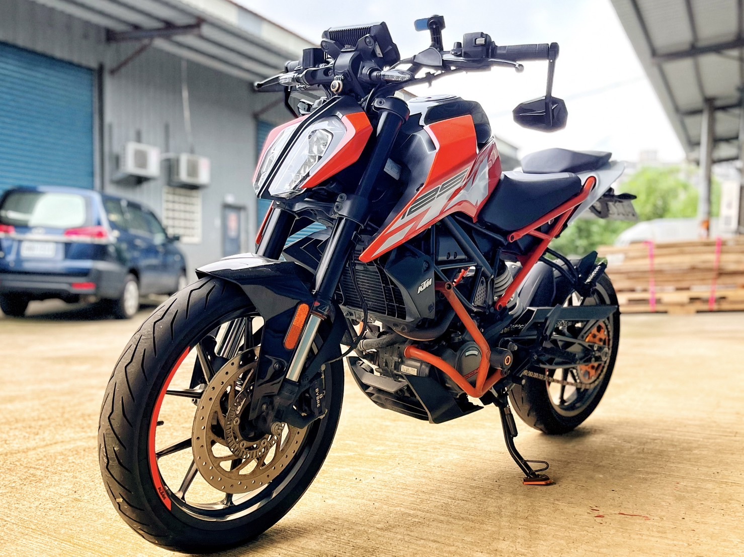 KTM 125DUKE - 中古/二手車出售中 視覺改裝 行車記錄器 小資族二手重機買賣 | 小資族二手重機買賣