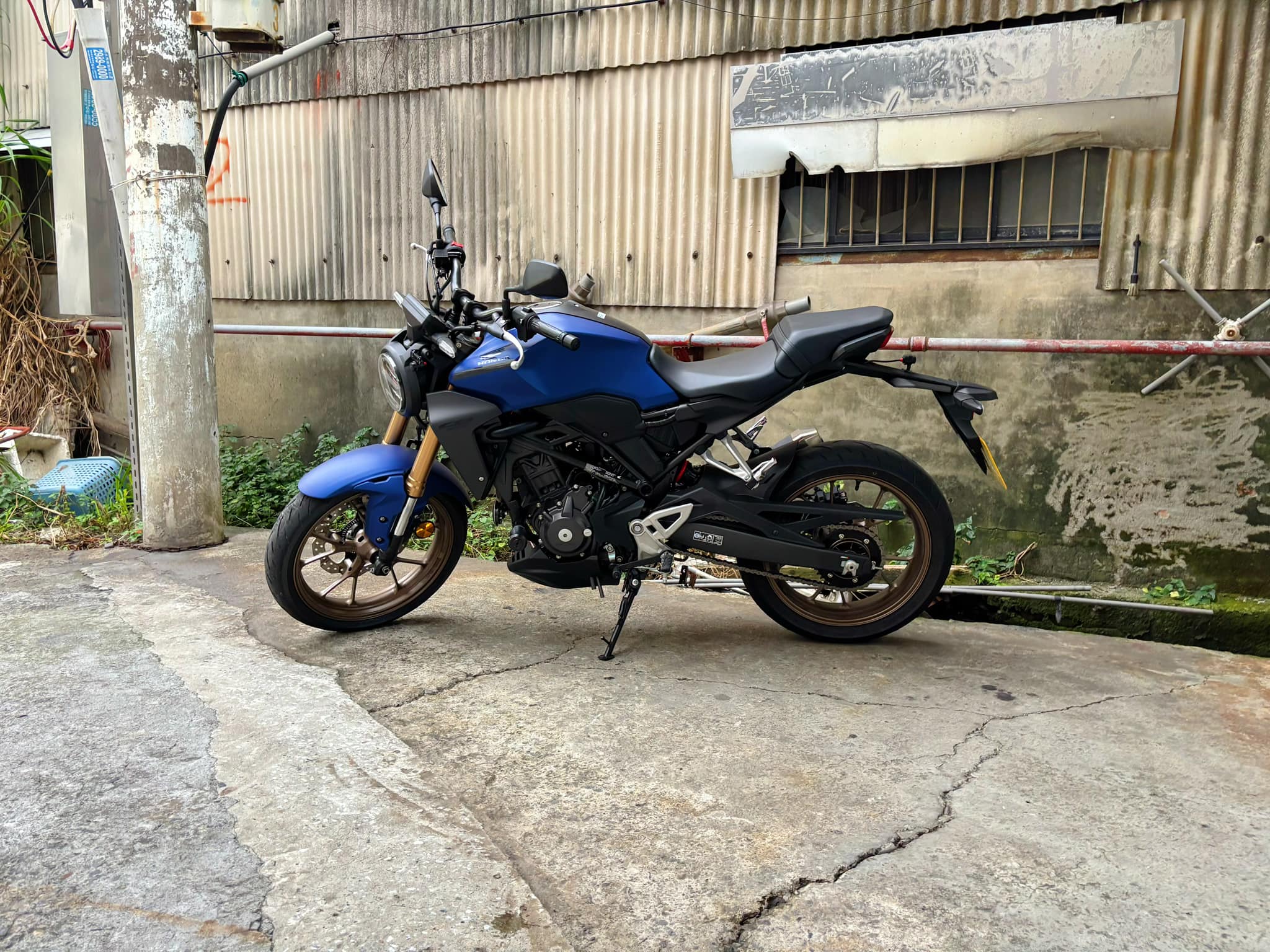 HONDA CB300R - 中古/二手車出售中 HONDA CB300R 有擋顯/滑離 台本車 | 個人自售