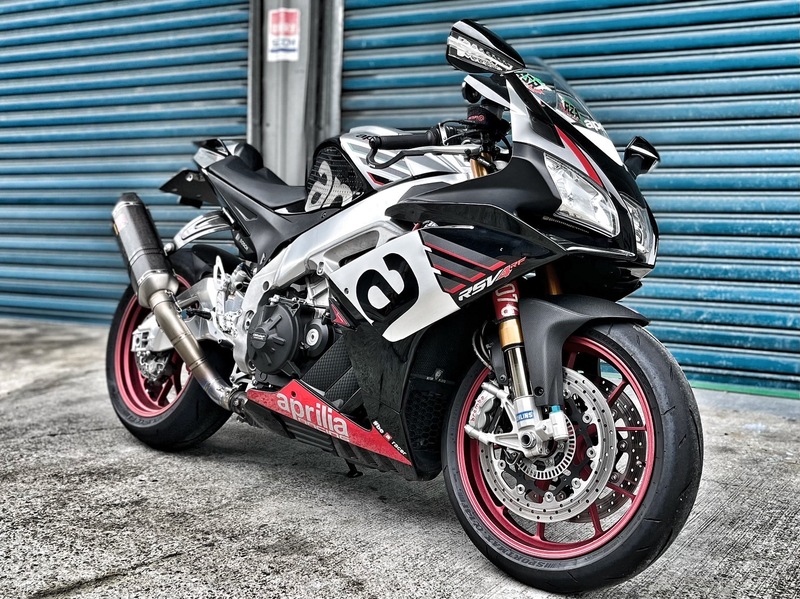 APRILIA RSV4 RF - 中古/二手車出售中 碳蠍管 IRC進退快排 改返打 超多改裝 小資族二手重機買賣 | 小資族二手重機買賣