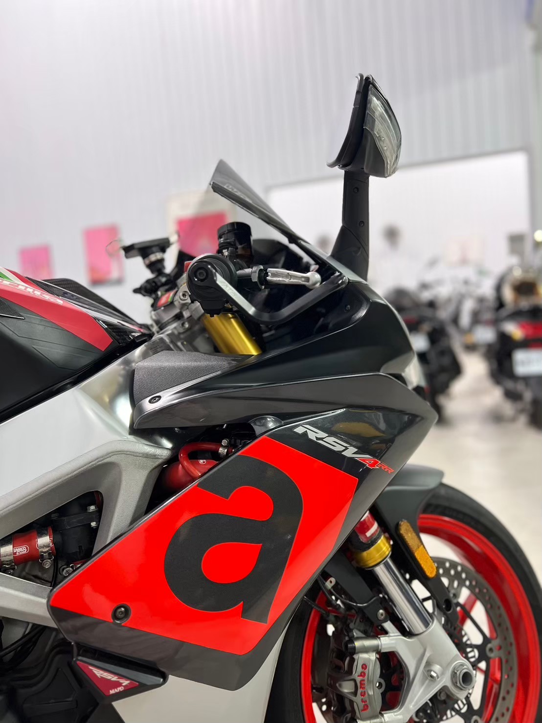 APRILIA RSV4 R APRC ABS - 中古/二手車出售中 【售】 2017 Aprilia RSV4 RR 全車原廠車殼 套完整度改裝 | mumu's moto