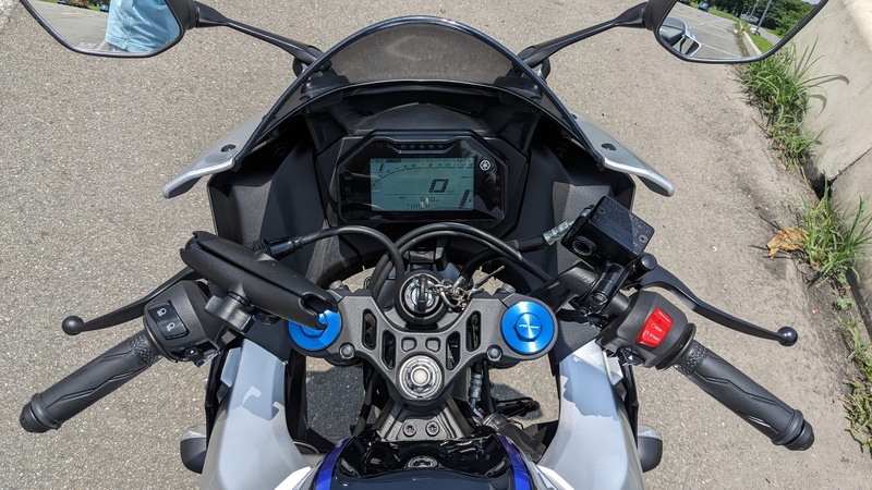 YAMAHA YZF-R15 - 中古/二手車出售中 全車原廠，無倒無摔外觀全新，歡迎聯絡聊聊 ，價格可再議。 | 個人自售