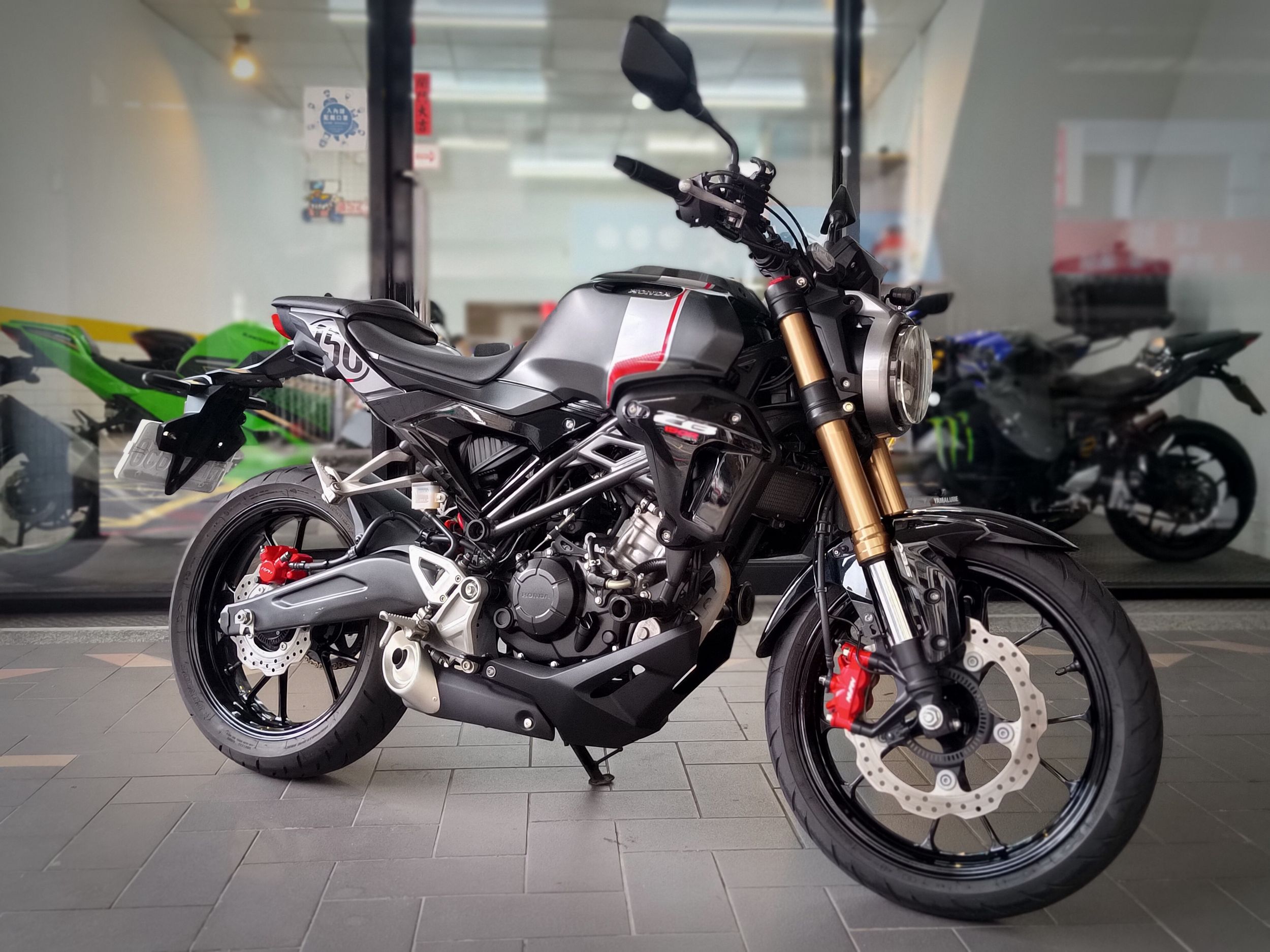 【成蘆進口摩托車】HONDA CB150R - 「Webike-摩托車市」 CB150R ABS，一手車只跑5350 km，全車原漆無傷